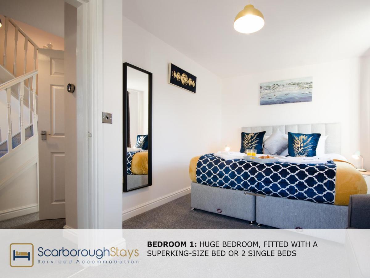Hibernia Place, 3 Bedroom Townhouse With Patio & Seating Area - Free Parking Scarborough Bagian luar foto