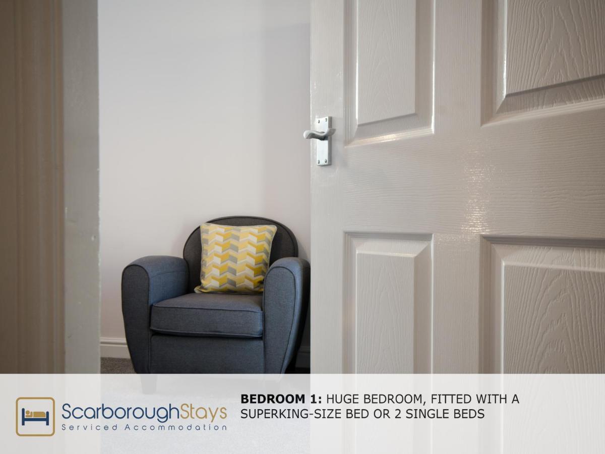 Hibernia Place, 3 Bedroom Townhouse With Patio & Seating Area - Free Parking Scarborough Bagian luar foto